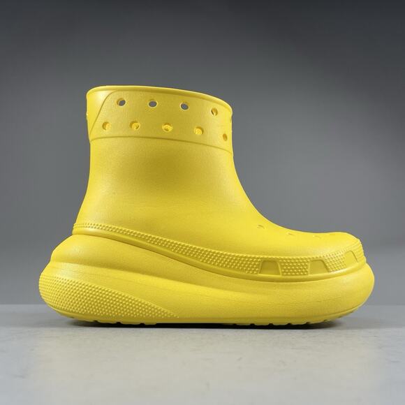 Crocs Classic Crush Women’s Size 6 Yellow Rubber Rain Boots Casual Pull On EUC - Picture 6 of 9